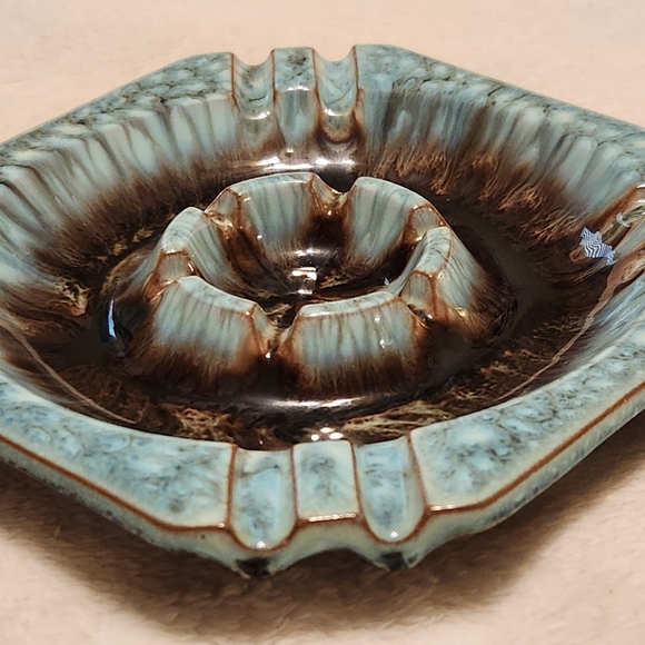 Mid-Century Modern Drip Glaze Ceramic Ashtray Blue and Brown 7 1/8" across - Picture 11 of 15